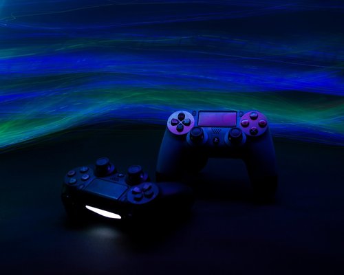 Console controller highlighting ergonomic design